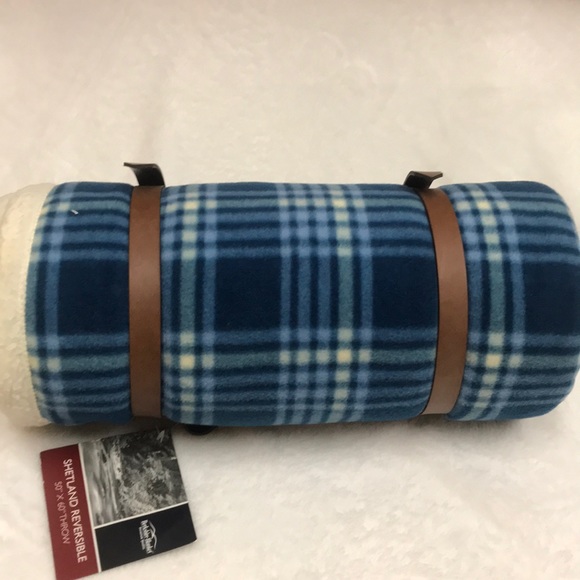 Shetland Reversible Throw - Picture 4 of 4